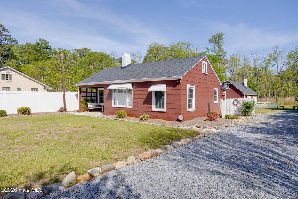 Photo of 322 River Road, Washington, NC 27889 (MLS # 100565435)