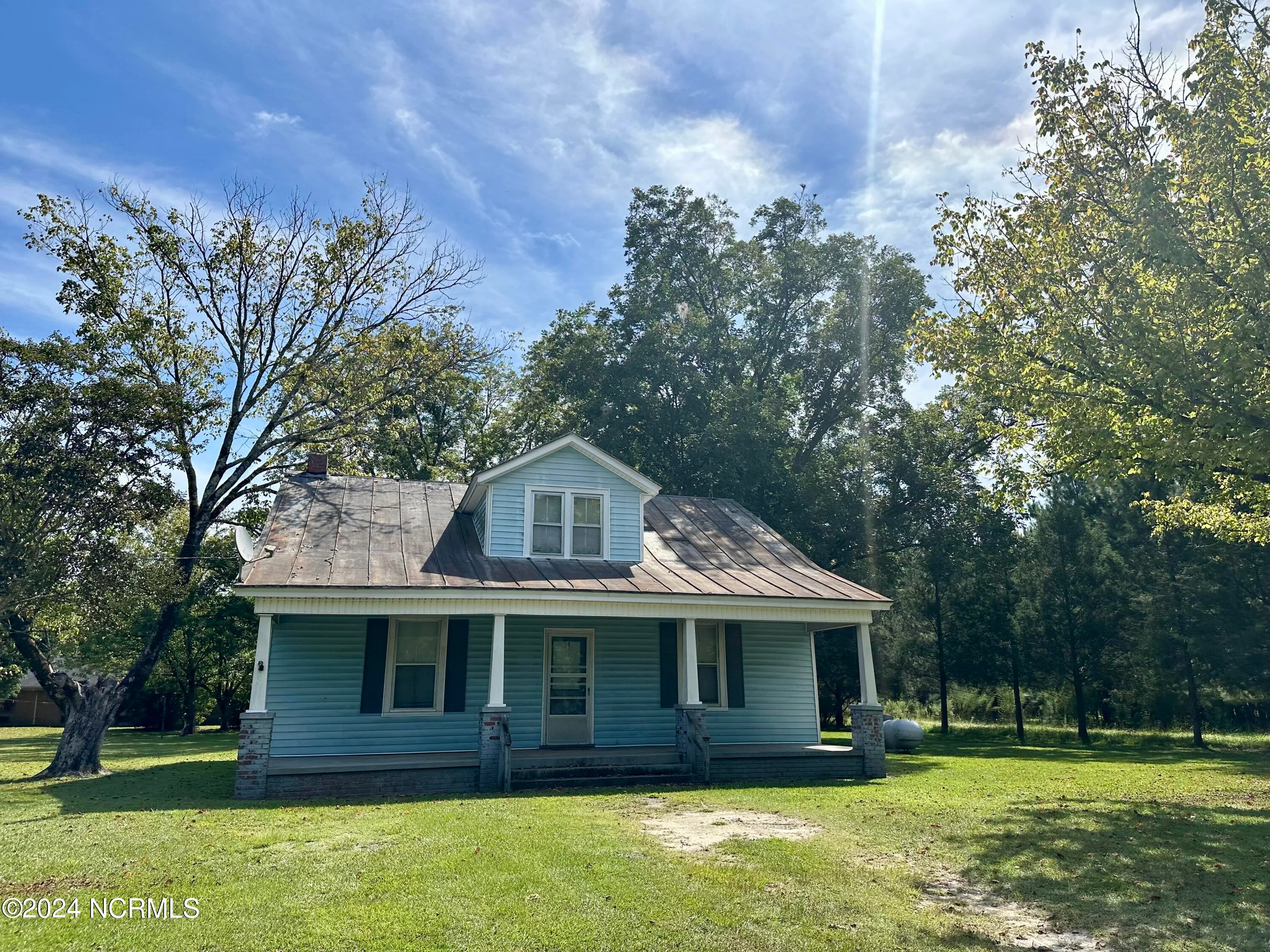 114 Rhodes Avenue, Windsor, NC, 27983