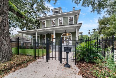 Property photo of 121 e victory drive, savannah, GA 31405