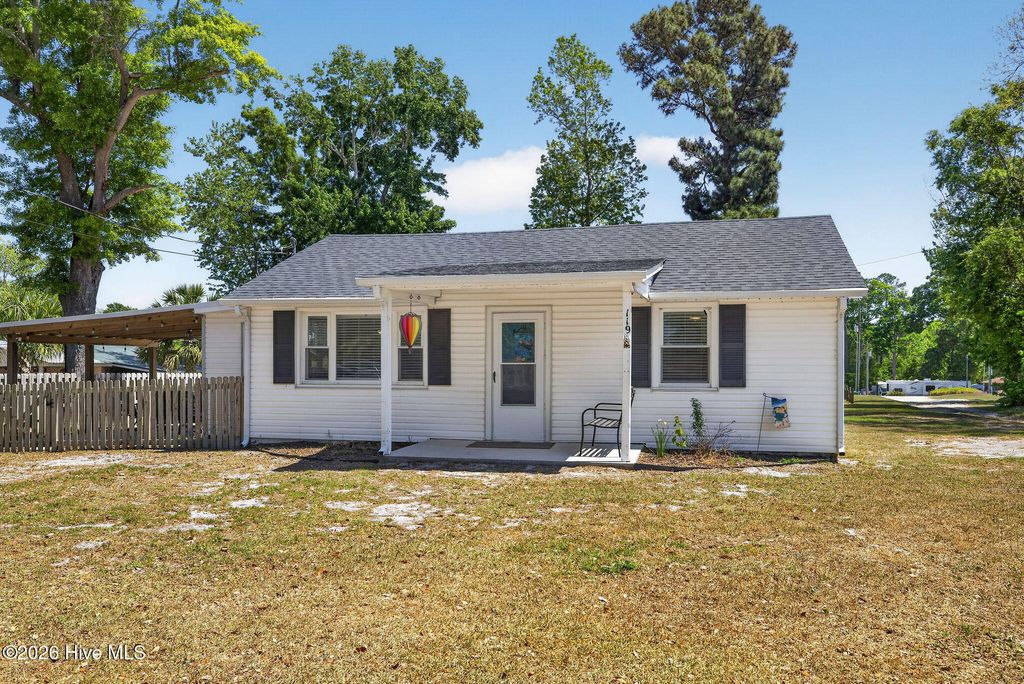 Photo of 119 Midland Lane, Sneads Ferry, NC 28460 (MLS # 100570164)