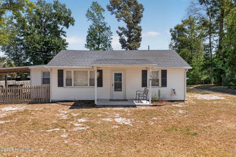 Homes For Sale - 119 Midland Lane<br/> Onslow County, Sneads Ferry, NC 28460