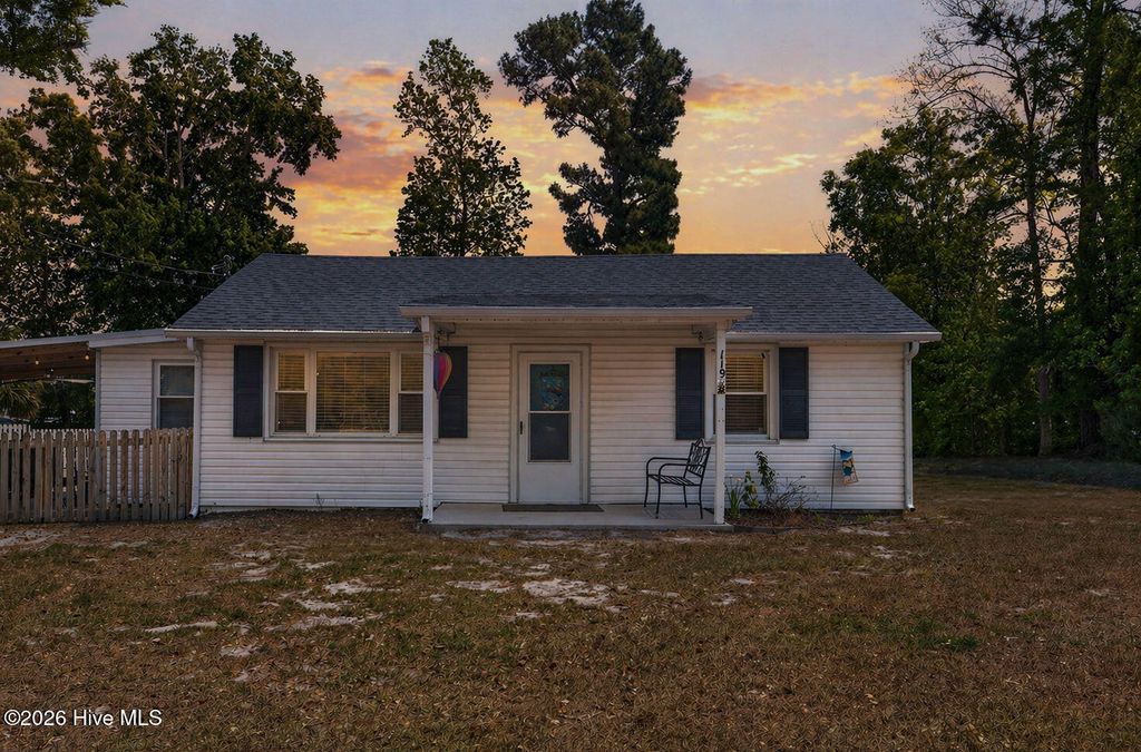 Photo of 119 Midland Lane, Sneads Ferry, NC 28460 (MLS # 100570164)