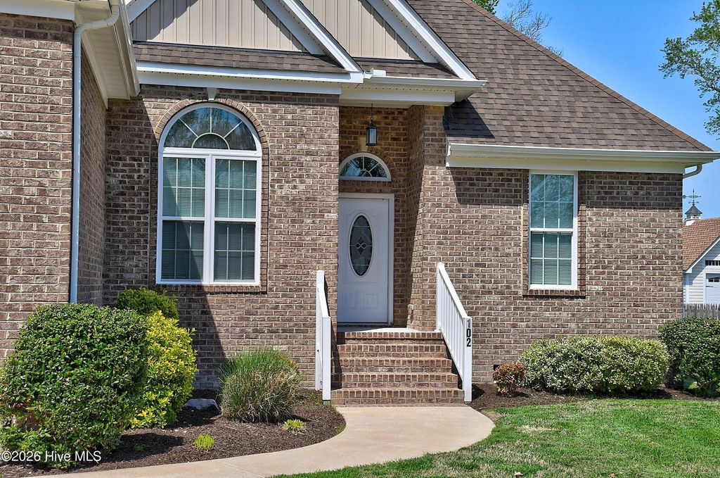 Photo of 102 Armstead Court, Moyock, NC 27958 (MLS # 100564934)