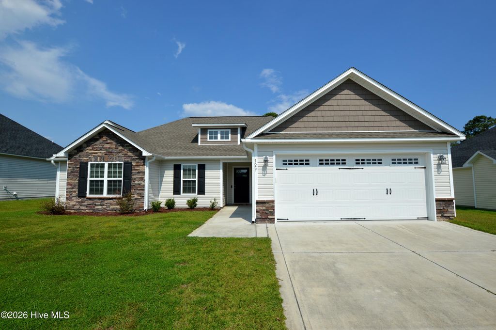 Photo of 129 Regatta Way, Sneads Ferry, NC 28460 (MLS # 100579952)