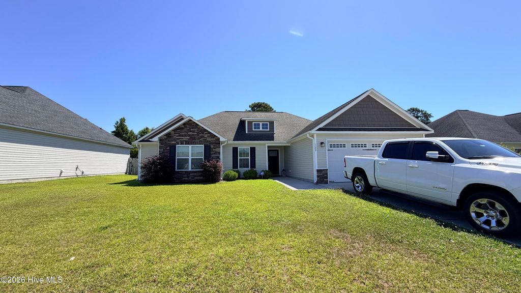 Photo of 129 Regatta Way, Sneads Ferry, NC 28460 (MLS # 100579952)