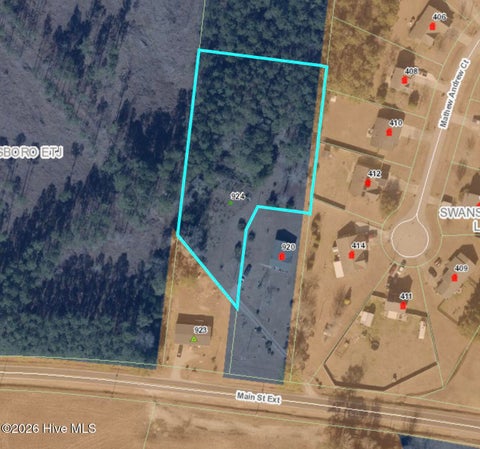 Tiny photo for 924 Main St Ext, Swansboro, NC 28584 (MLS # 100601202)