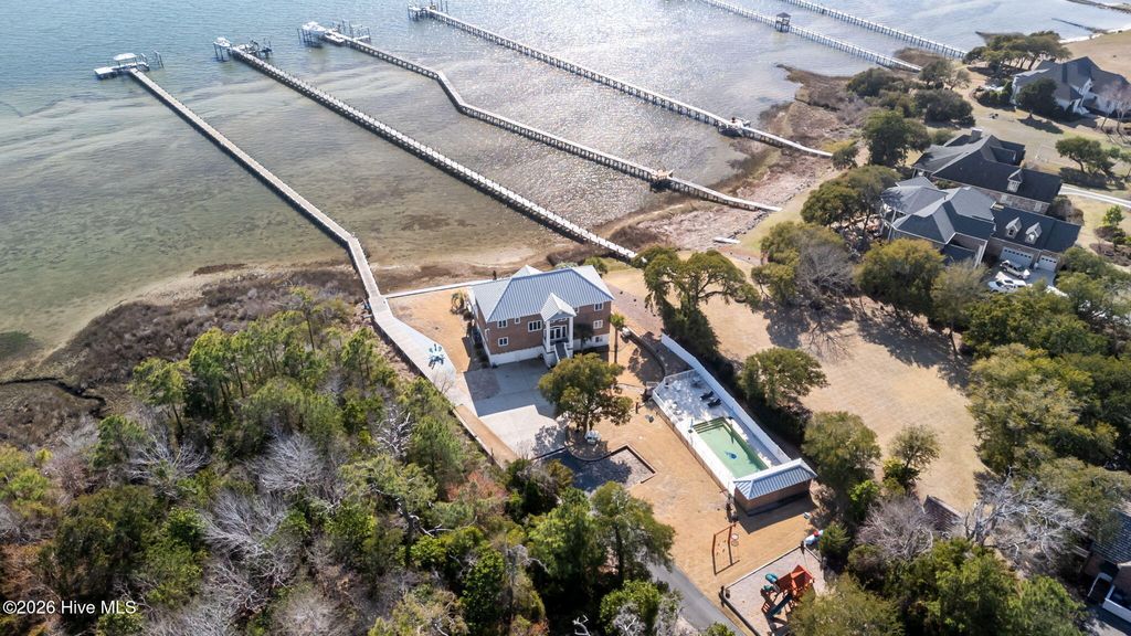 Photo of 433 Highway 24, Morehead City, NC 28557 (MLS # 100562835)