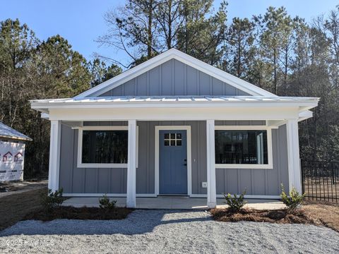 171 Long Pond Loop Swansboro NC 28584