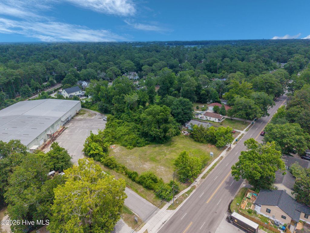 Photo of 2501 Wrightsville Avenue, Wilmington, NC 28403 (MLS # 100565916)