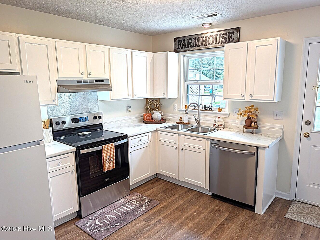 1154 Pueblo Drive