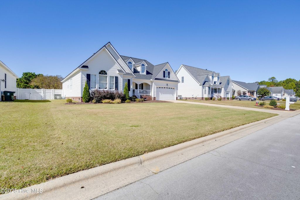 Photo of 2136 Winder Drive, Winterville, NC 28590 (MLS # 100549539)