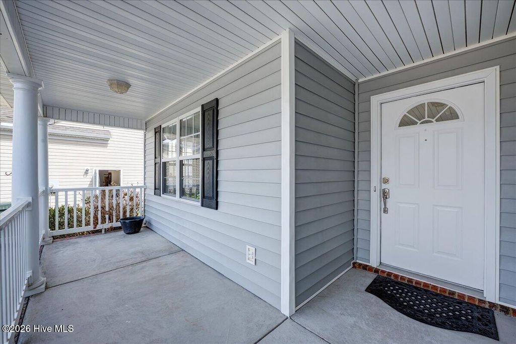 Photo of 134 Meadow View Drive, New Bern, NC 28562 (MLS # 100559454)