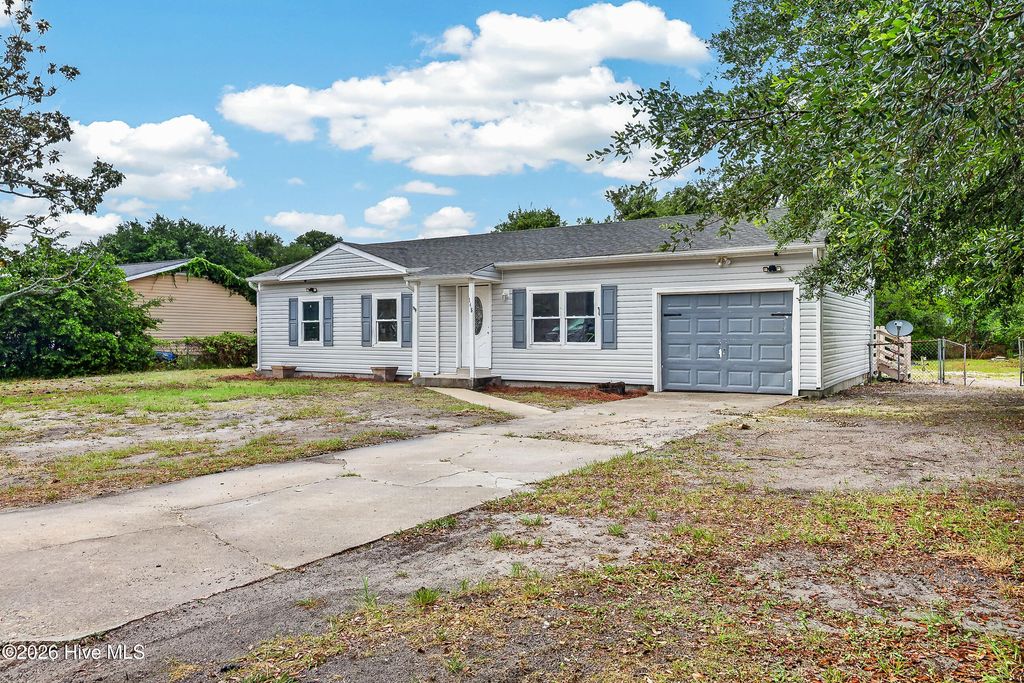 Photo of 145 Ash Court, Hubert, NC 28539 (MLS # 100582776)