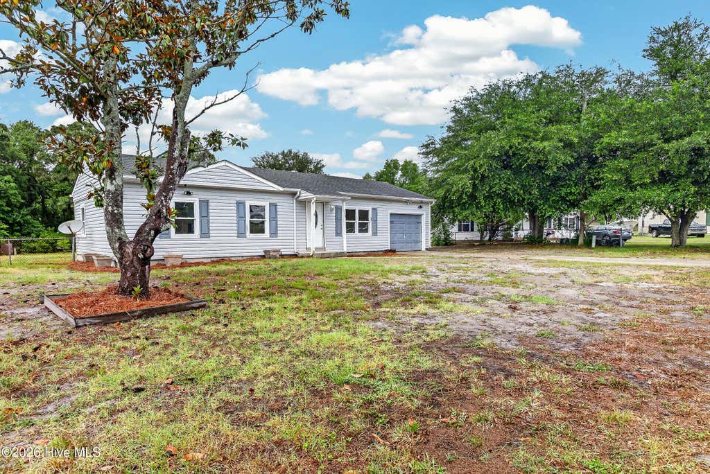 Photo of 145 Ash Court, Hubert, NC 28539 (MLS # 100582776)