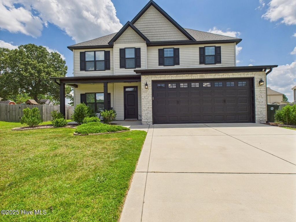 Photo of 1507 Mulberry Place, Aberdeen, NC 28315 (MLS # 100561435)