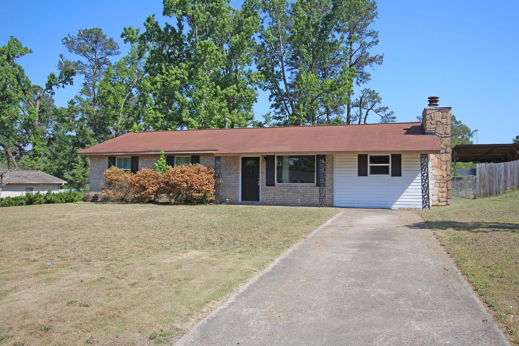 Photo of 350 Westmont Drive, Martinez, GA 30907 (MLS # 554923)