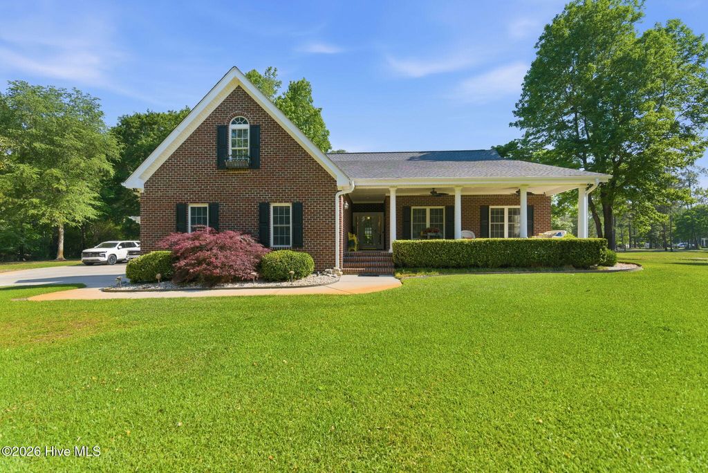 Photo of 410 Whitebridge Road, Hampstead, NC 28443 (MLS # 100570615)