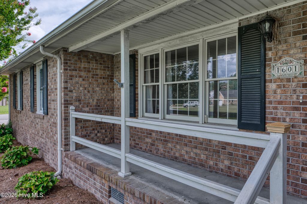 Photo of 1601 Darian Drive, Elizabeth City, NC 27909 (MLS # 100588395)