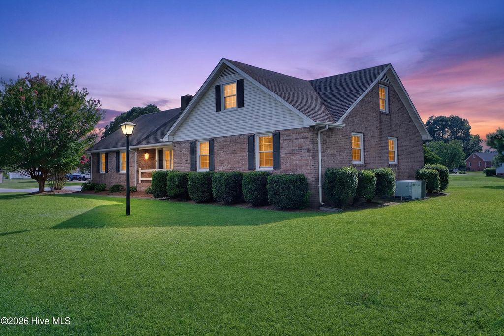 Photo of 1601 Darian Drive, Elizabeth City, NC 27909 (MLS # 100588395)