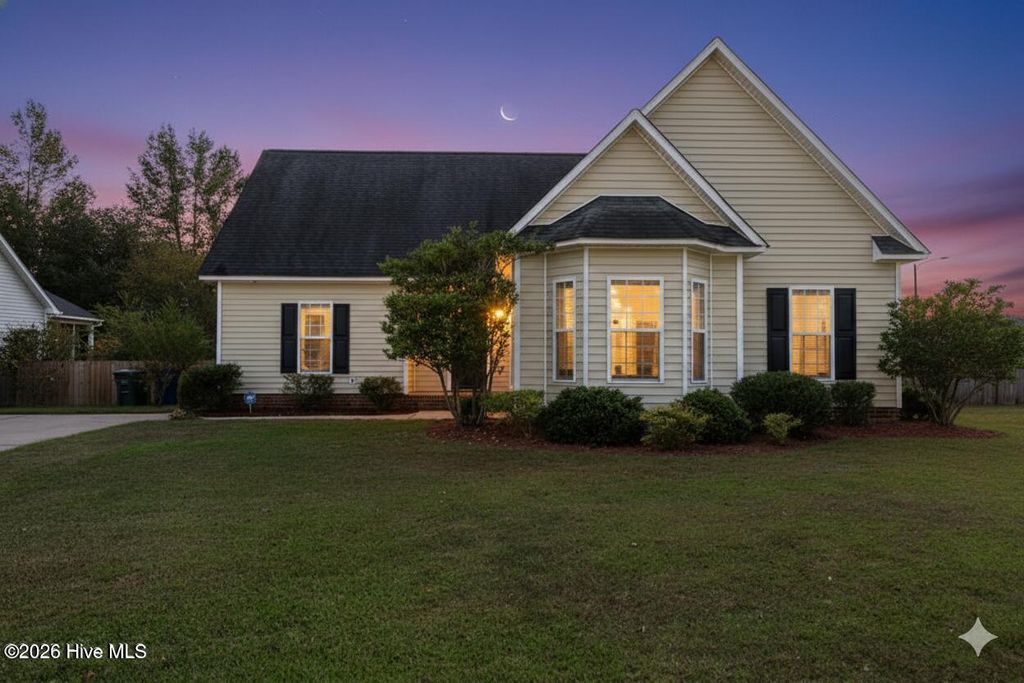 Photo of 1013 Bristolmoor Drive, Winterville, NC 28590 (MLS # 100564285)