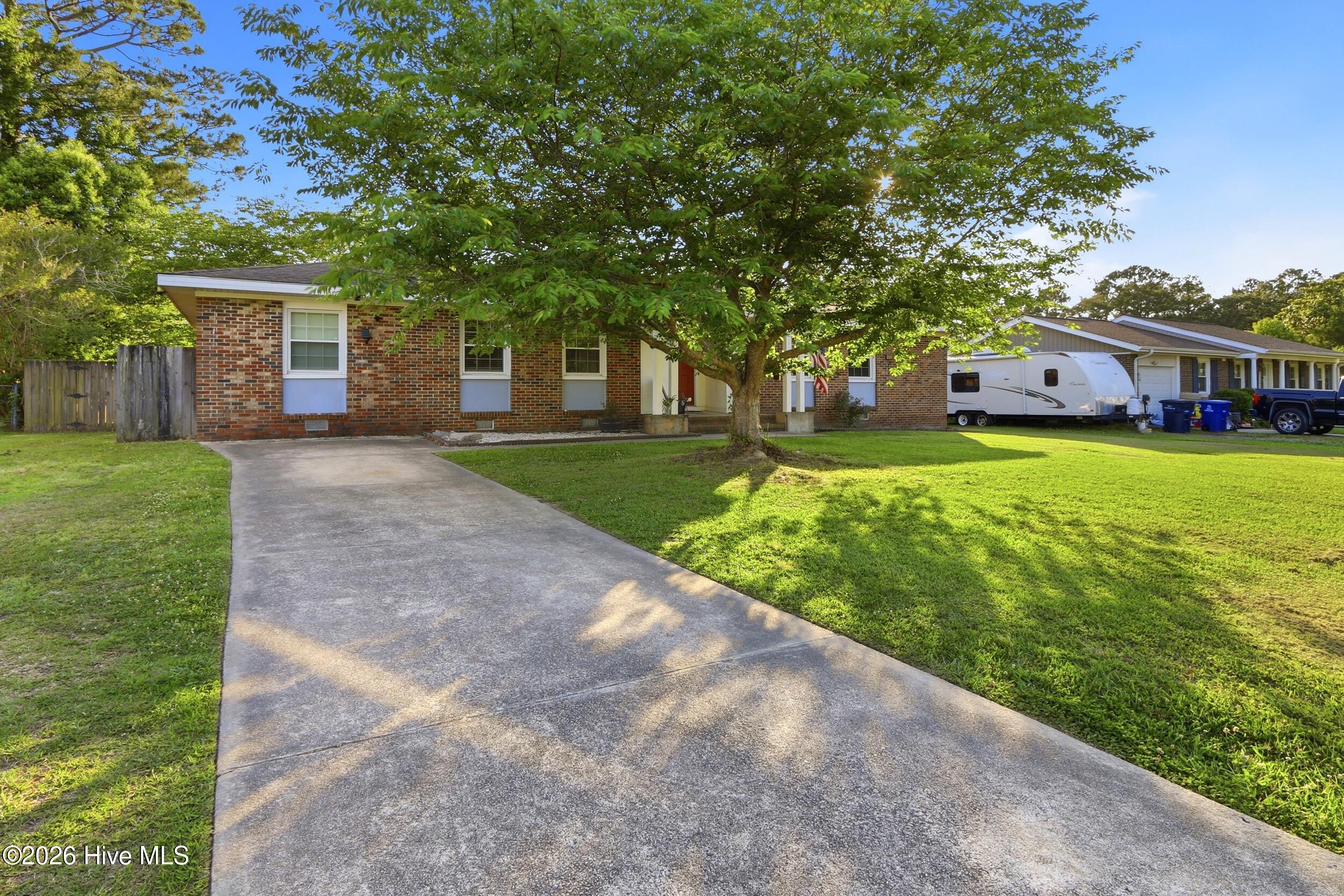 607 Oakwood Avenue