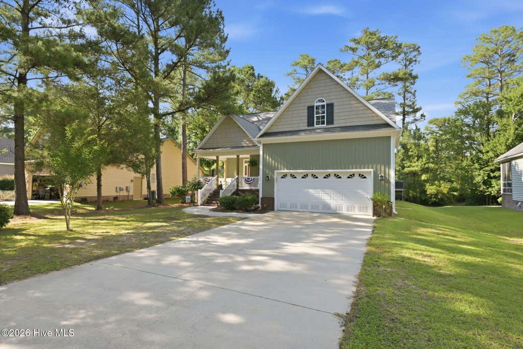 Photo of 1013 Barkentine Drive, New Bern, NC 28560 (MLS # 100582170)