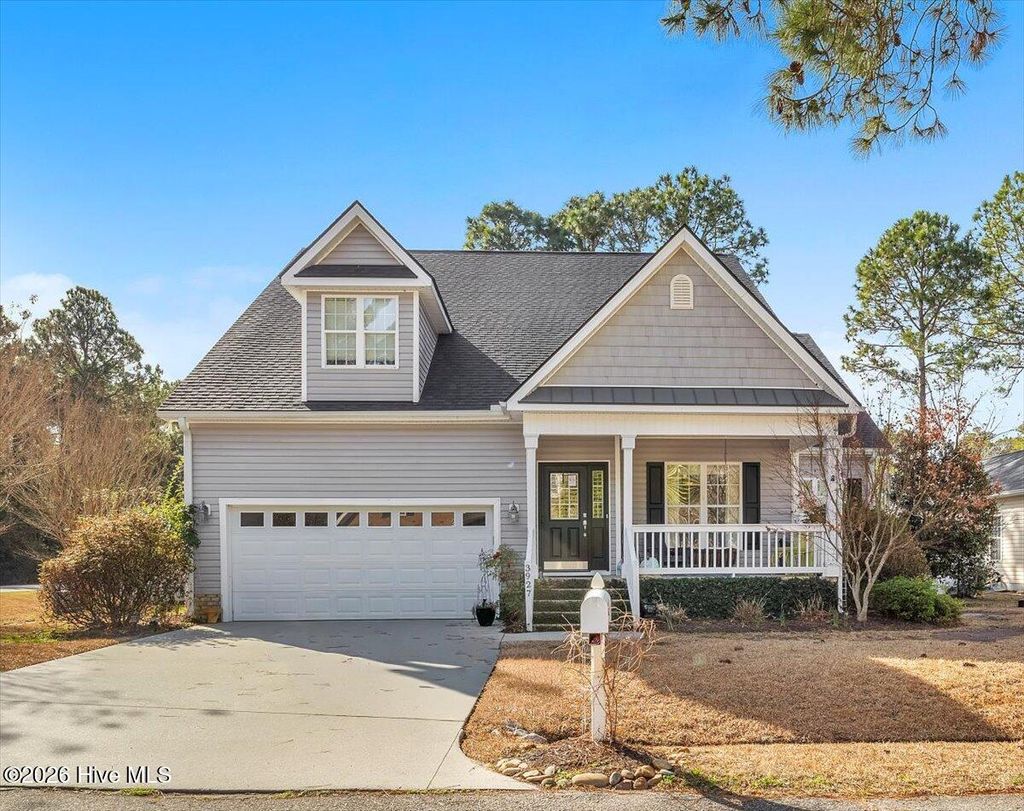 Photo of 3927 Pepperberry Lane SE, Southport, NC 28461 (MLS # 100548229)