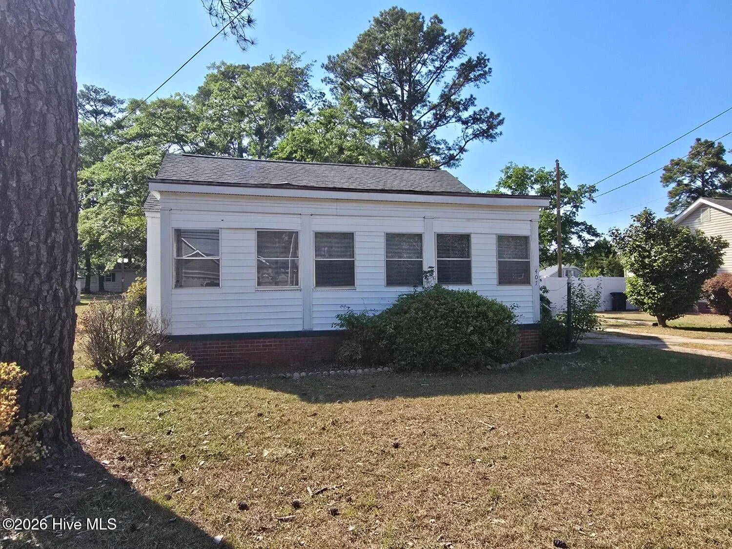 407 Roberdel Road