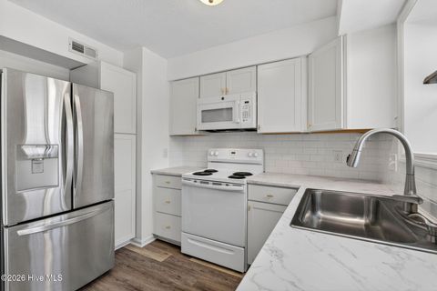 Tiny photo for 4190 Spirea Drive #Unit D, Wilmington, NC 28403 (MLS # 100550883)