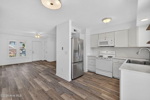 Tiny photo for 4190 Spirea Drive #Unit D, Wilmington, NC 28403 (MLS # 100550883)