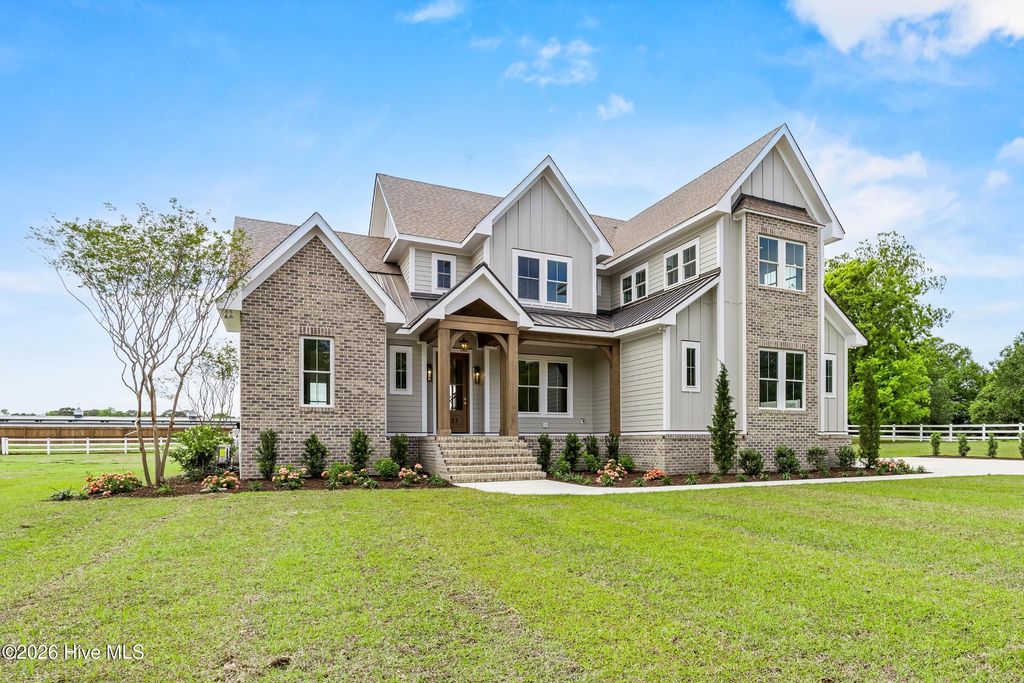 Photo of 523 Ballast Point Road, Hampstead, NC 28443 (MLS # 100570401)