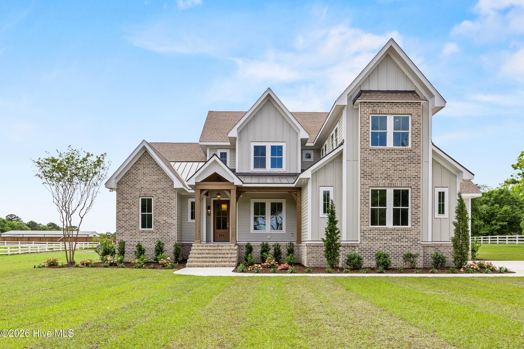 Photo of 523 Ballast Point Road, Hampstead, NC 28443 (MLS # 100570401)