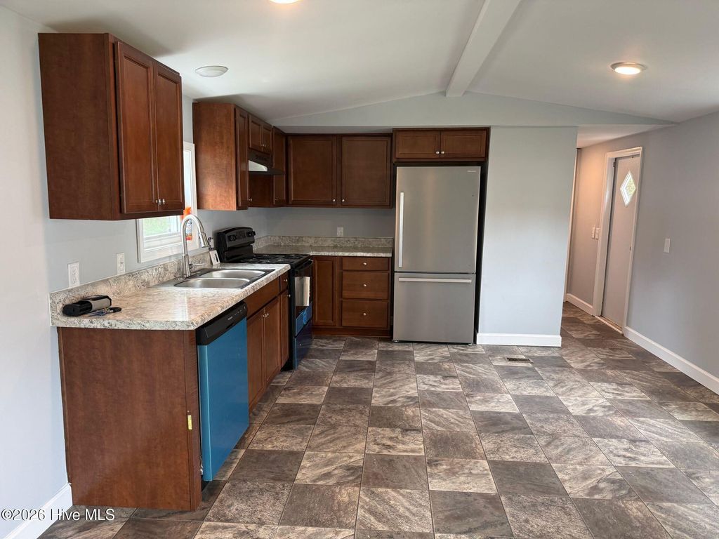 Photo of 458 White Oak Lane, Midway Park, NC 28544 (MLS # 100560953)