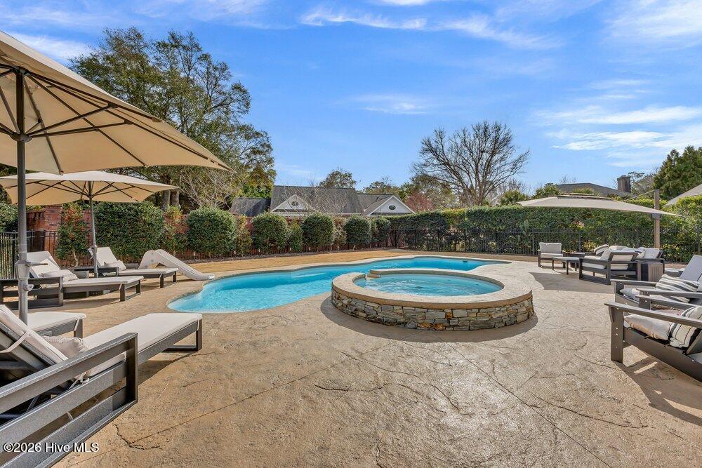 1907 Pembroke Jones Drive