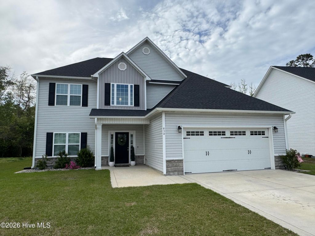 Photo of 434 Nantucket Trail, Sneads Ferry, NC 28460 (MLS # 100568622)