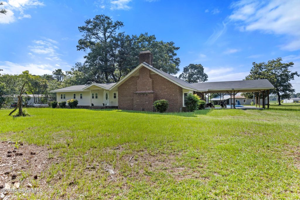 Photo of 653 Seth Turner Road, Albertson, NC 28508 (MLS # 100553629)