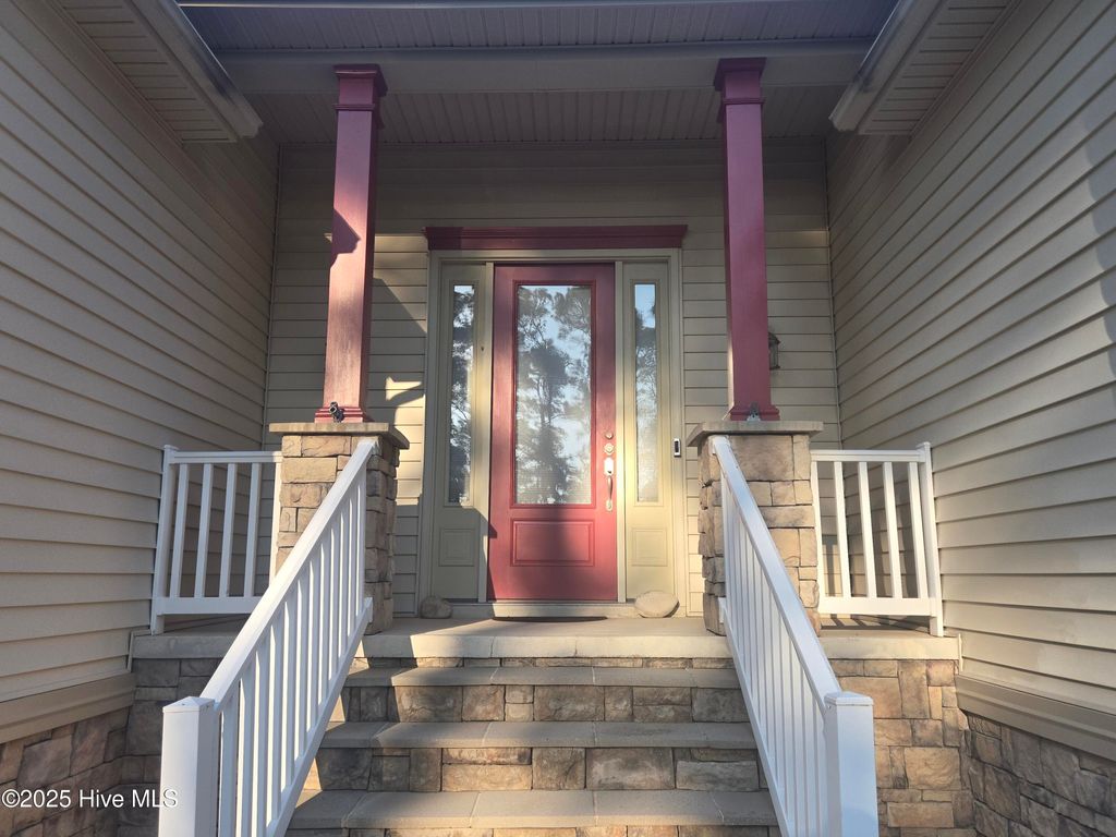 Photo of 107 Argosy Drive, New Bern, NC 28560 (MLS # 100541734)