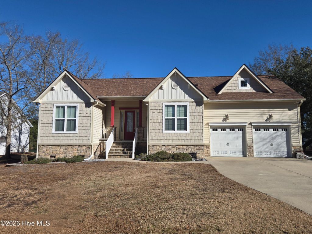 Photo of 107 Argosy Drive, New Bern, NC 28560 (MLS # 100541734)