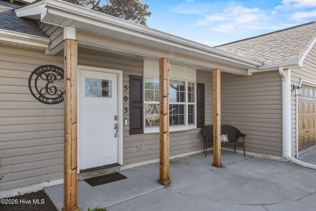 Photo of 503 Amber Avenue, Hubert, NC 28539 (MLS # 100566021)