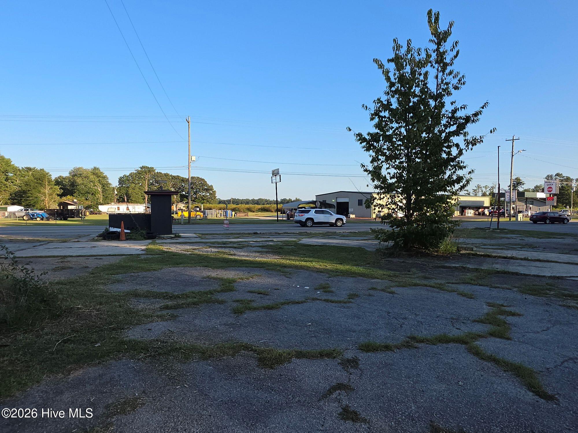 5541 Columbia Highway N