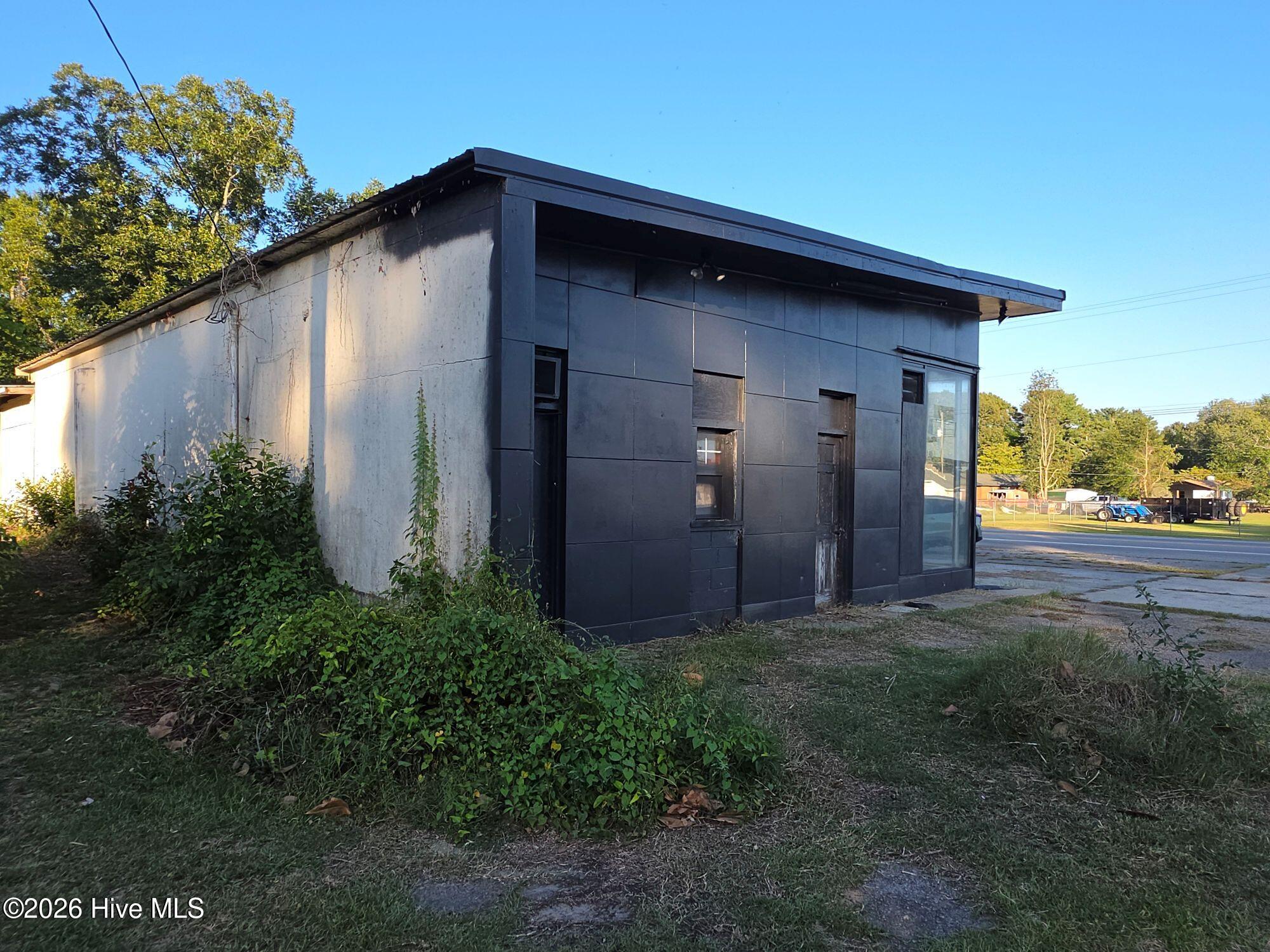5541 Columbia Highway N
