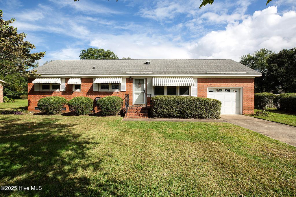 Photo of 722 N College Road, Wilmington, NC 28405 (MLS # 100536633)