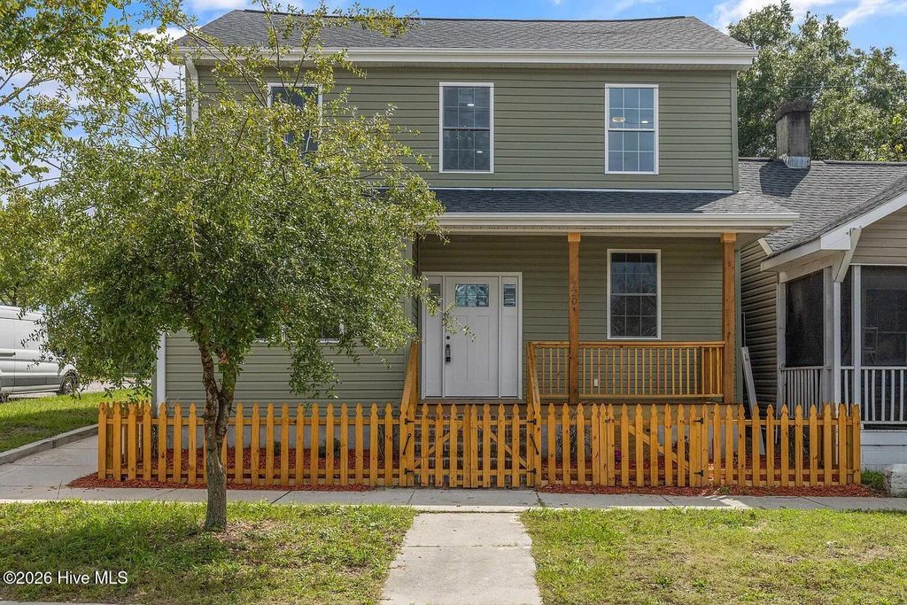 Photo of 720 Nun Street, Wilmington, NC 28401 (MLS # 100569106)