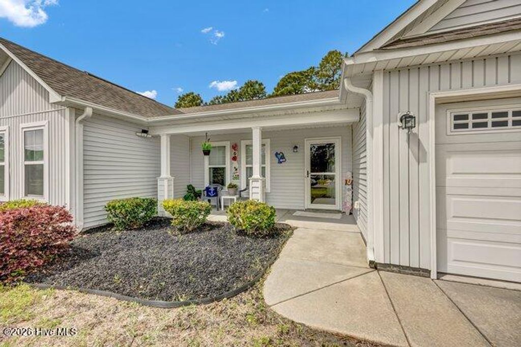 Photo of 4226 Cherry Laurel Lane SE, Southport, NC 28461 (MLS # 100566246)