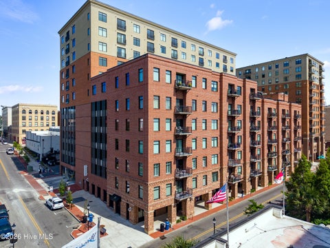 Tiny photo for 14 Grace Street #Apt 1114, Wilmington, NC 28401 (MLS # 100600472)