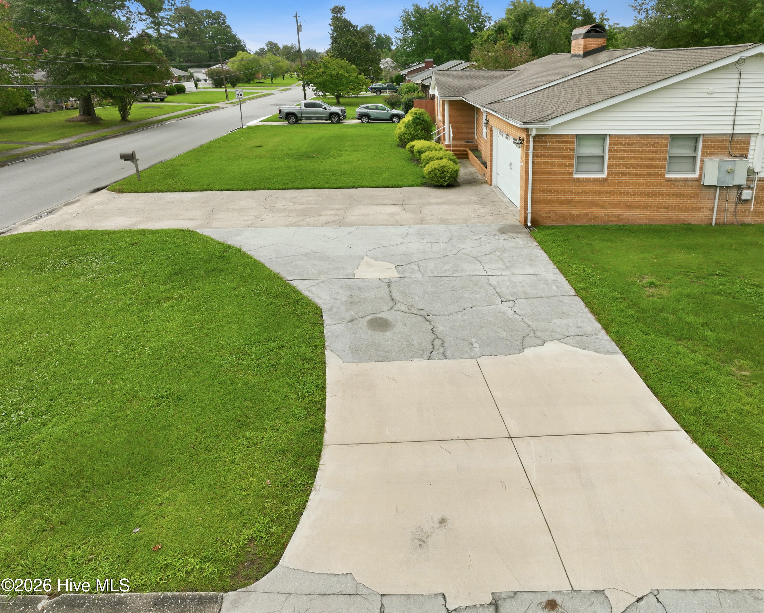 319 Doris Avenue E
