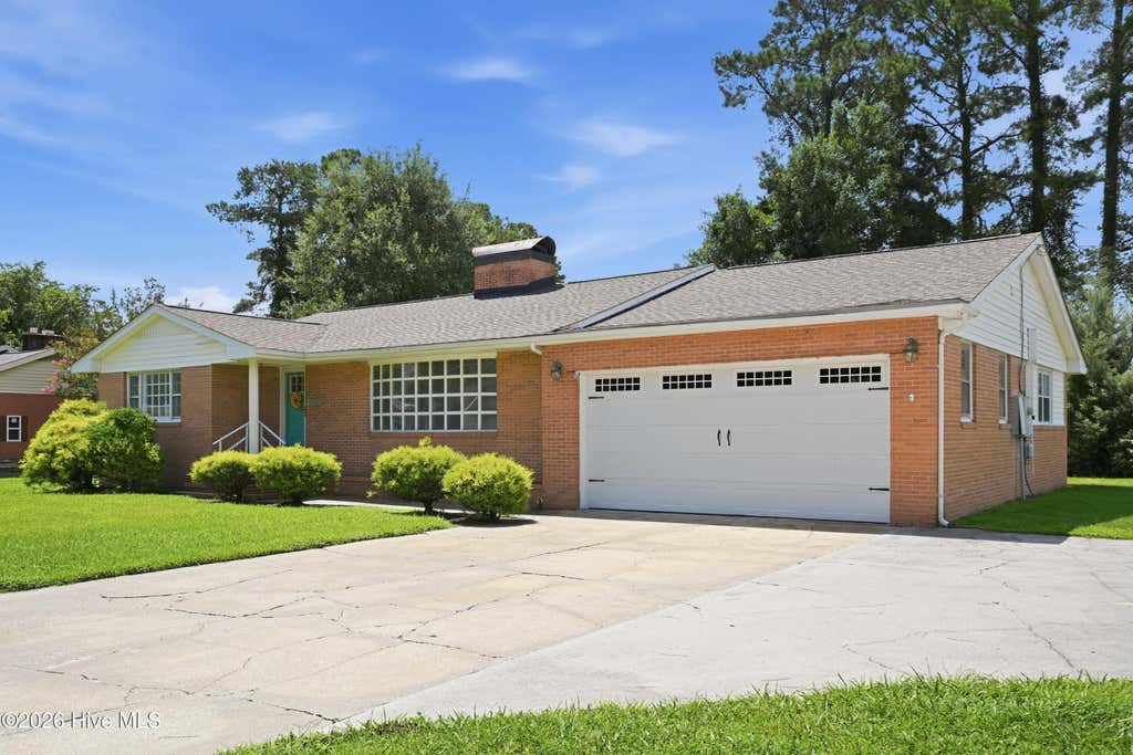 Photo of 319 Doris Avenue E, Jacksonville, NC 28540 (MLS # 100595352)