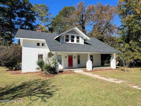 Homes For Sale - 10140 N College Street<br/> Bladen County, Clarkton, NC 28433