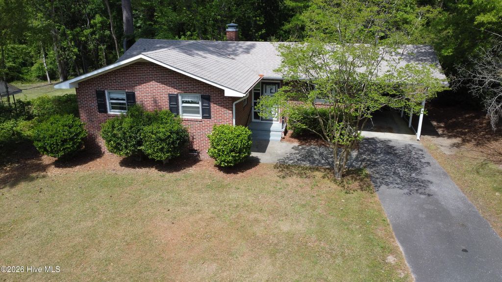 Photo of 245 S Hillcrest Drive, Goldsboro, NC 27534 (MLS # 100566709)