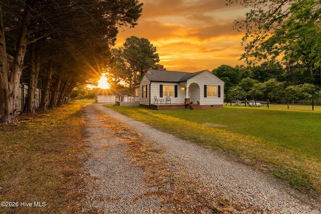 Photo of 15951 Us Highway 15 501, Aberdeen, NC (MLS # 100573031)